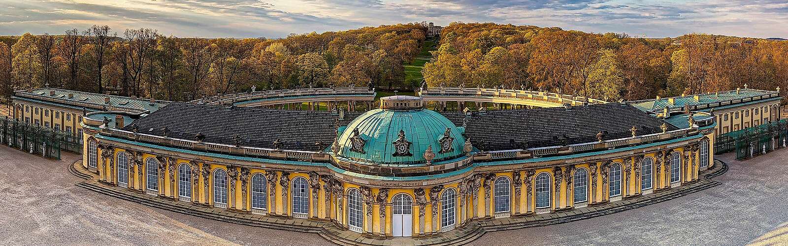 Schloss Sanssouci,
            
        
                Foto: PMSG und SPSG/André Stiebitz